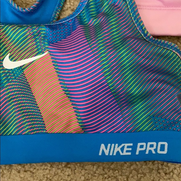 2 Nike Sports Bras - Picture 3 of 6